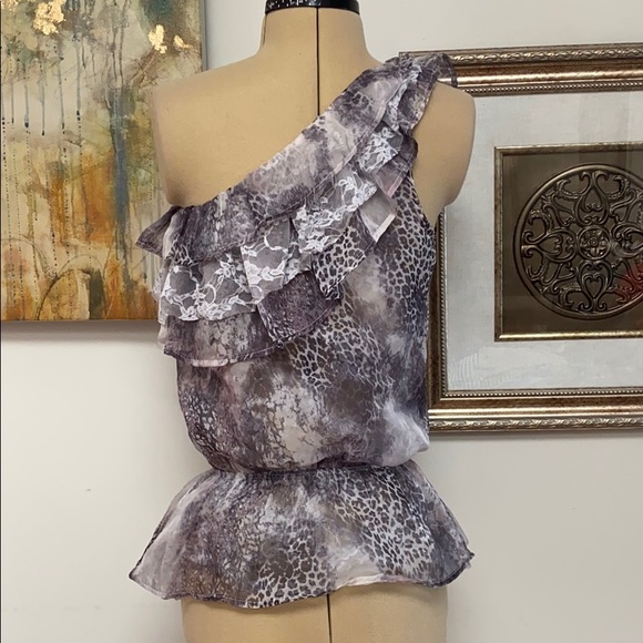 Guess Single Shoulder Top Like New, Small - Picture 3 of 4